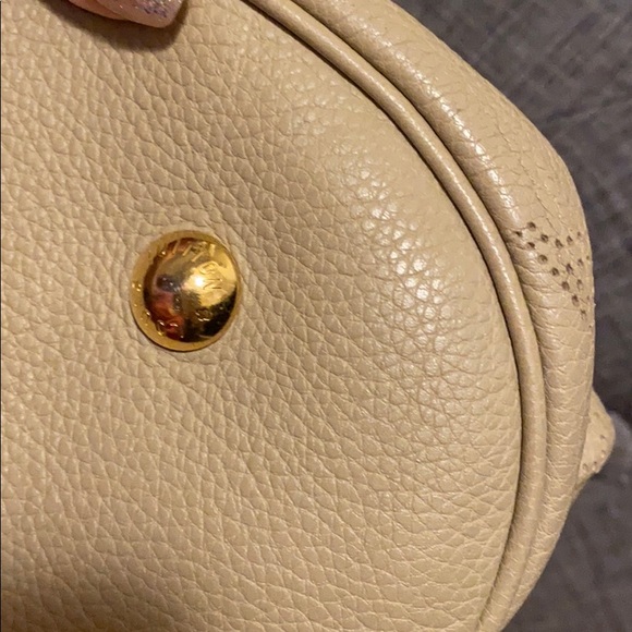 Louis Vuitton Mahina bag - Picture 15 of 16